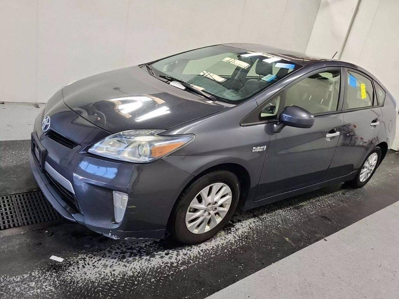 TOYOTA PRIUS PLUG-IN 2015 JTDKN3DP9F3067478 image